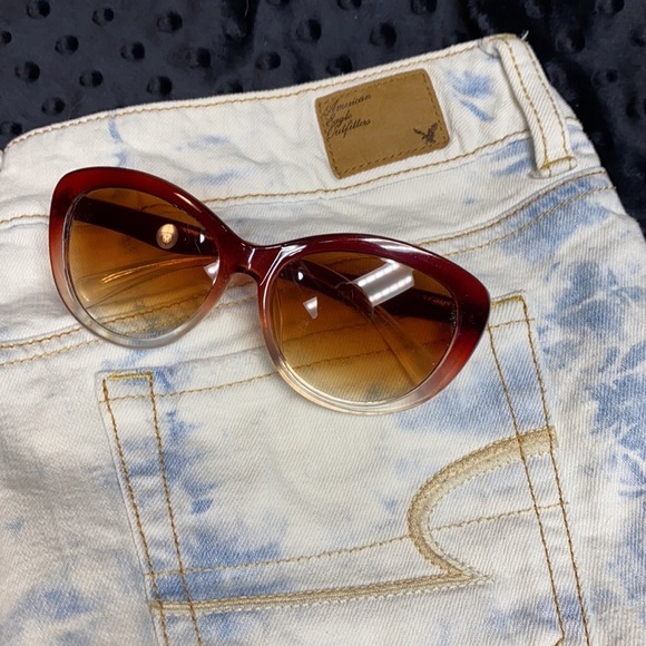 AEO Stone / Acid Washed Denim Shorts - Size 6 - Picture 4 of 13